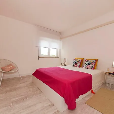 Lovelystay - White House Loft - Vau Портіман